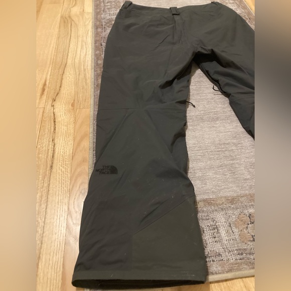 The North Face Mens insulated ski pants - Picture 6 of 9